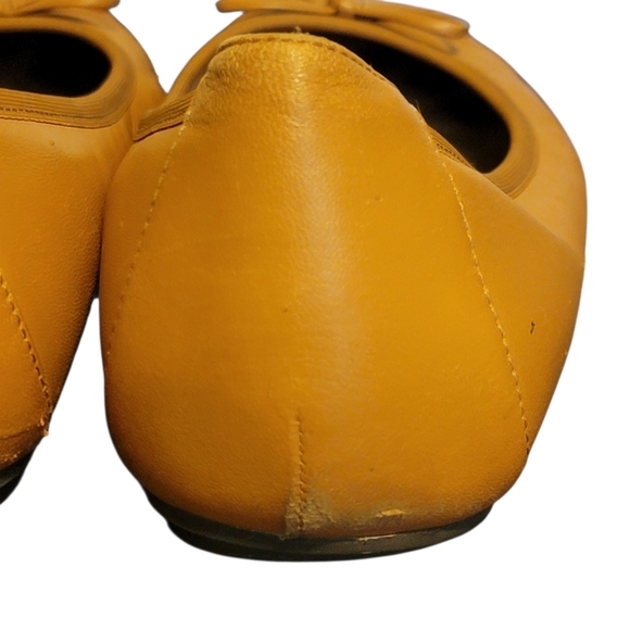 Vionic Tan Flats - Picture 10 of 11